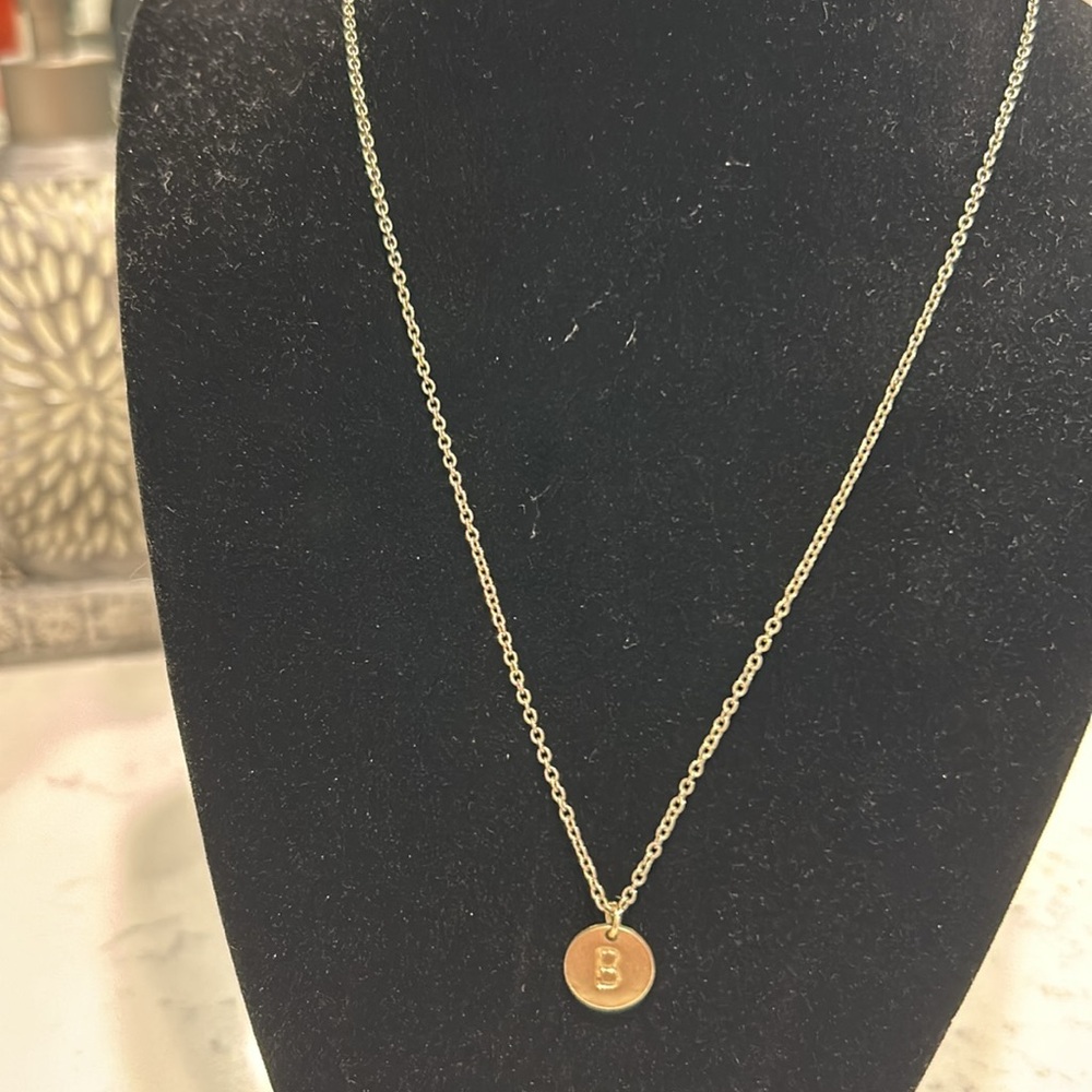 Gold initial B necklace. With adjustable length